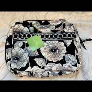 NWT Vera Bradley Camellia Good Book Cover